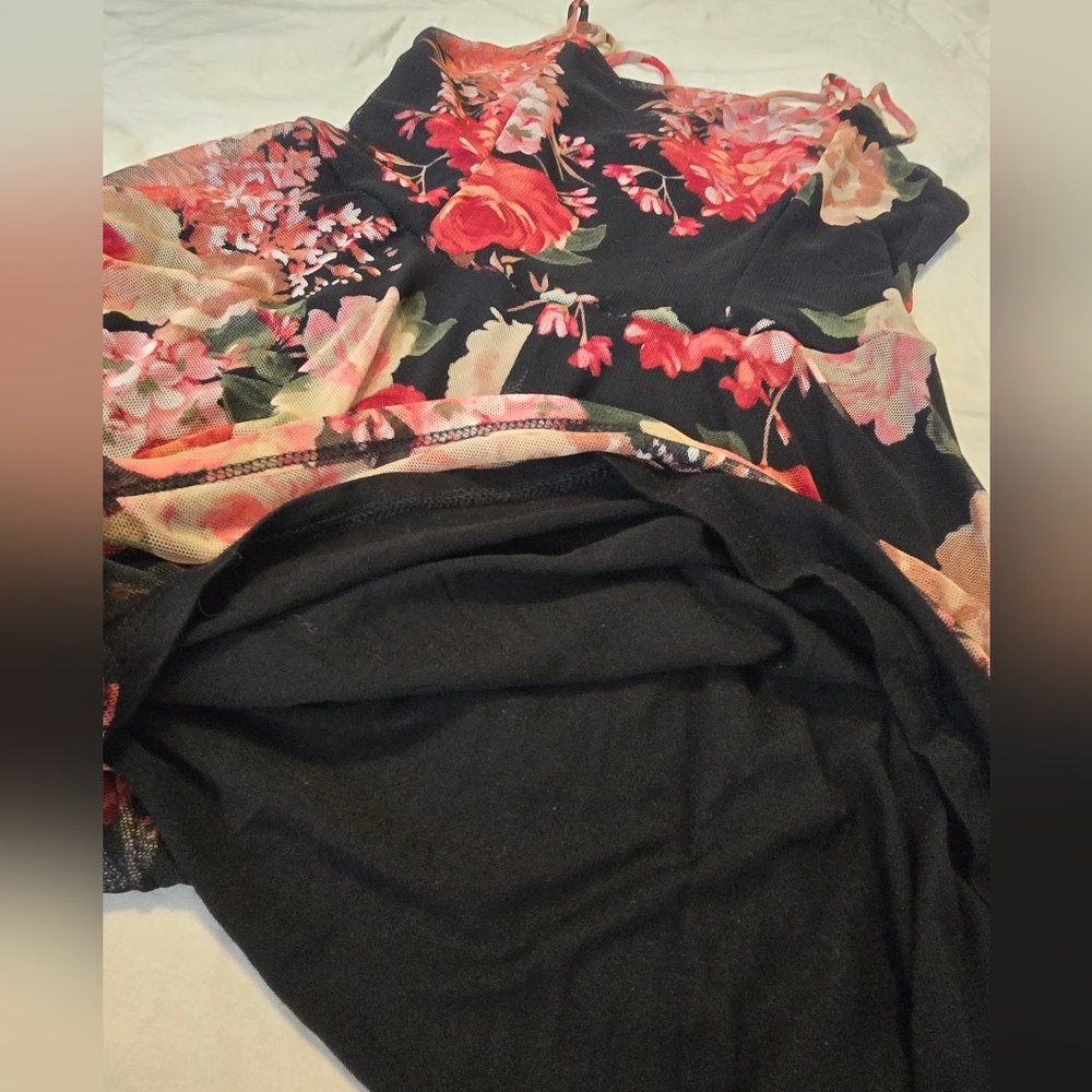 UO Urban Outfitters Black Floral Mini Knit Mesh Romper. Size XS. - Picture 7 of 13